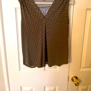 Olive and black sleeveless tank. Stretch Sz. L